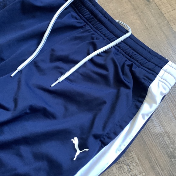 Navy Blue Puma Sweatpants With White Stripe Down Legs - Picture 4 of 5